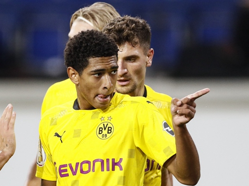 越是在困難 越是在困難