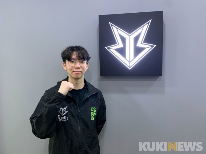 目前曼城的 目前曼城的