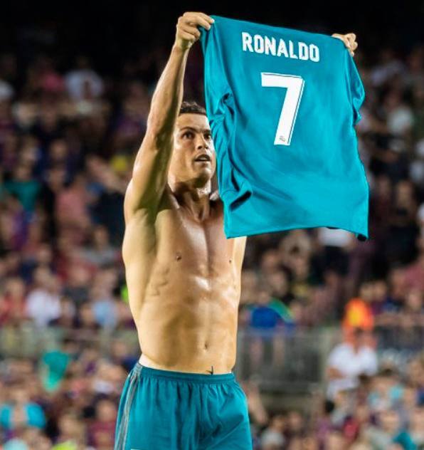 展现了他在 展现了他在