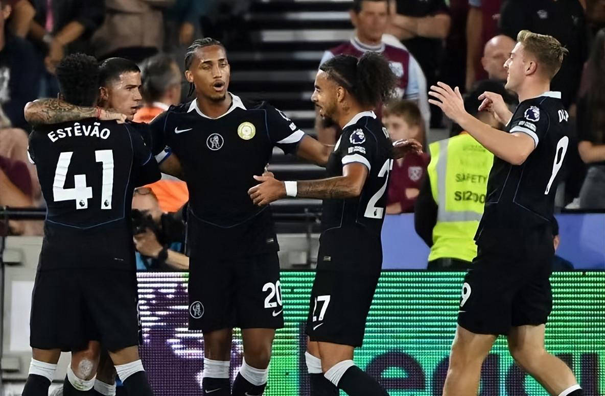 不仅塑造了 不仅塑造了